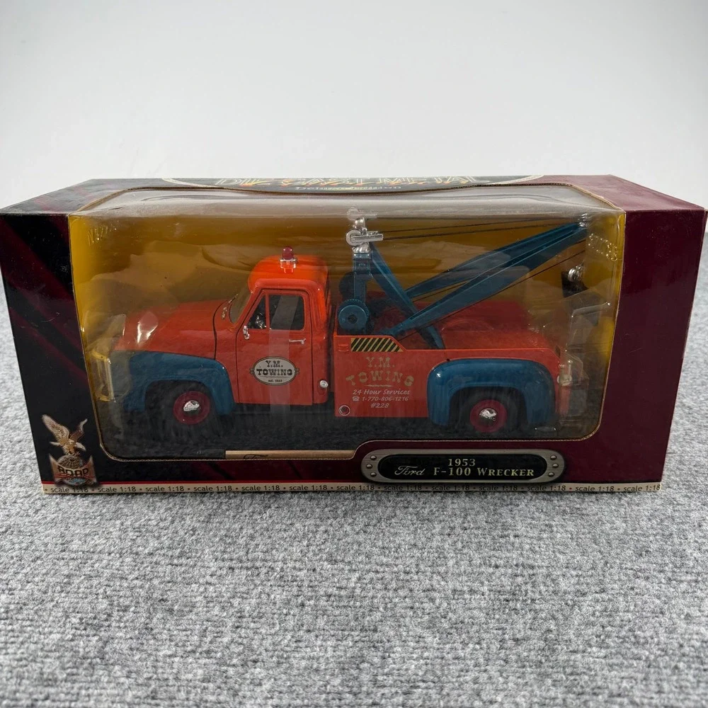 Road Signature 1953 Ford F-100 Wrecker 1:18 Orange Tow Truck Diecast Vintage